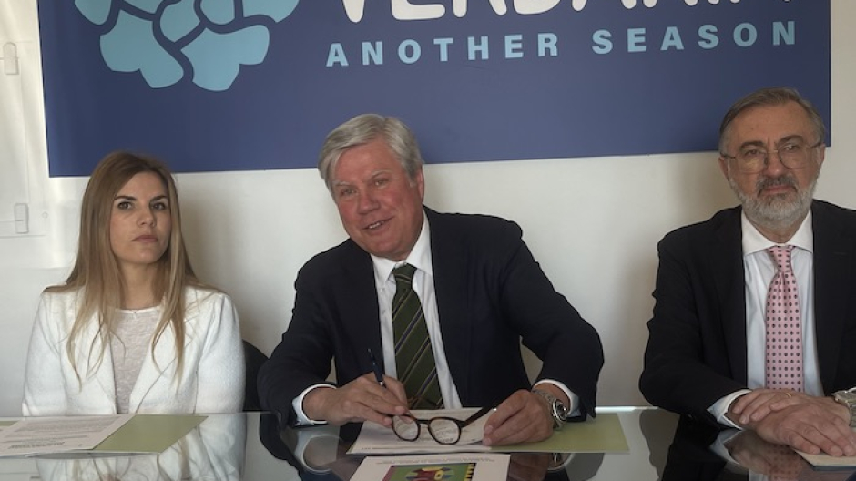 Mendini a Villa Giulia: 130 opere per raccontare il maestro internazionale del design